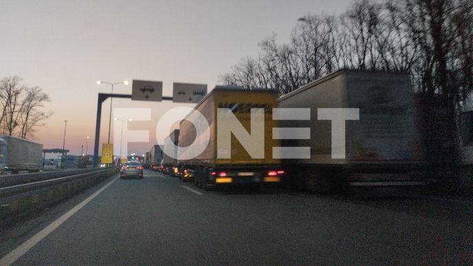 Kolone kamiona na granici